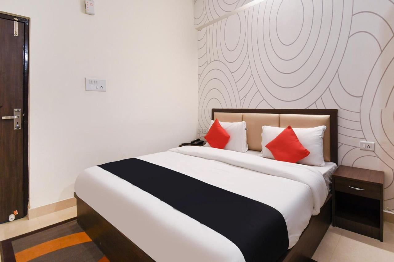 Capital O 70097 Sudha Inn Chinhat Exterior photo